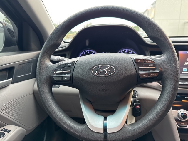 2020 Hyundai Elantra SEL photo 10