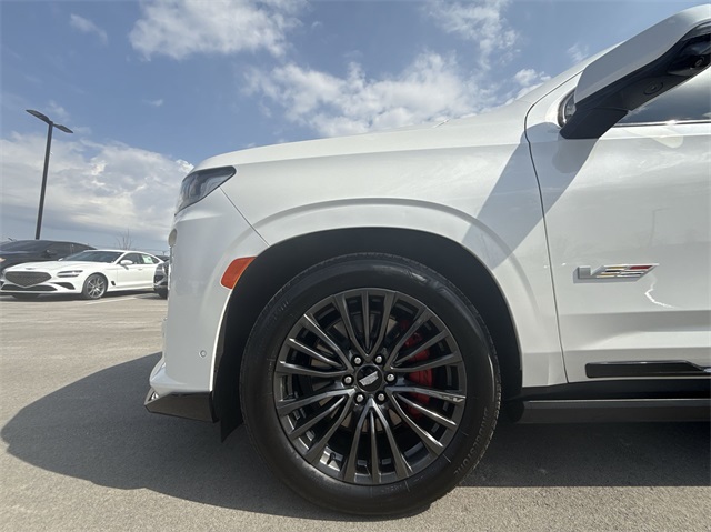 2023 Cadillac Escalade V-Series photo 10