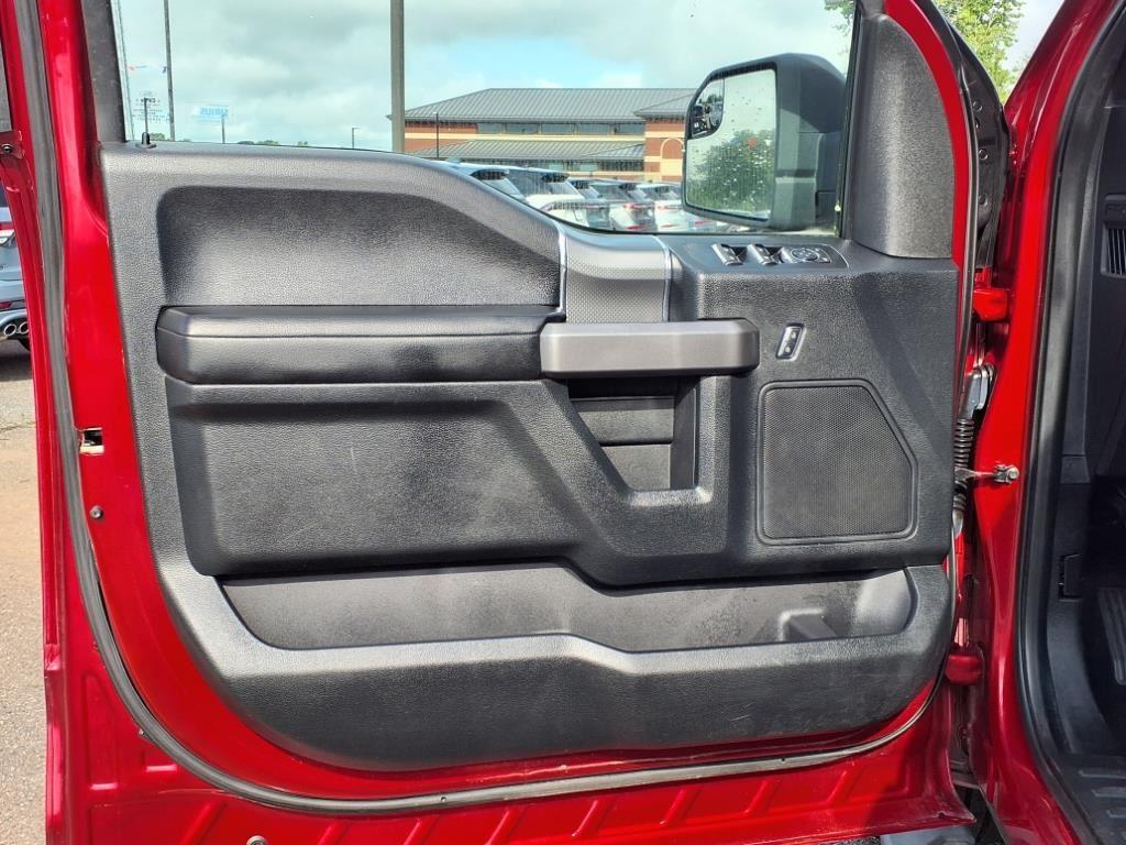 2015 Ford F-150 XLT photo 4