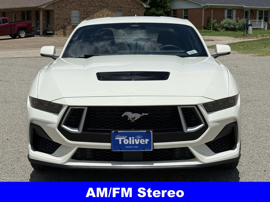 2025 Ford Mustang GT Premium photo 2