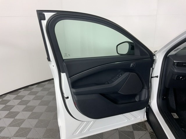 2024 Ford Mustang Mach-E Select photo 11
