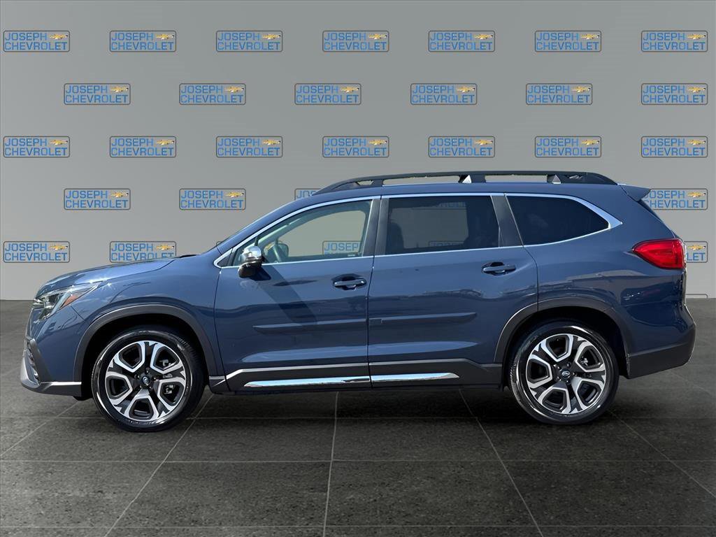 2023 Subaru Ascent Limited photo 8