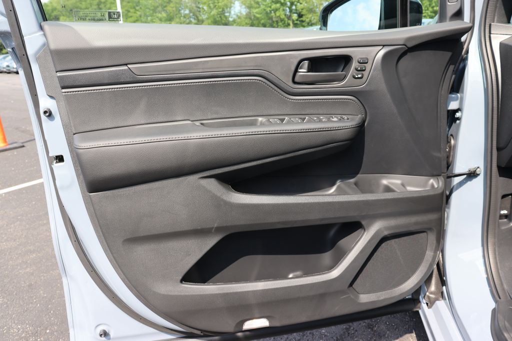 2026 Honda Odyssey photo 26