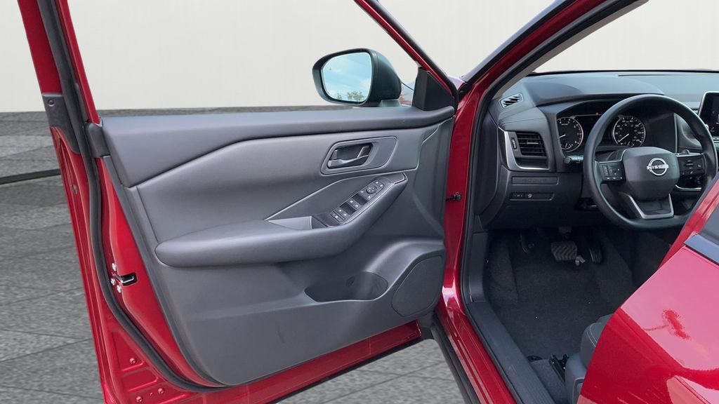 2026 Nissan Rogue S photo 21