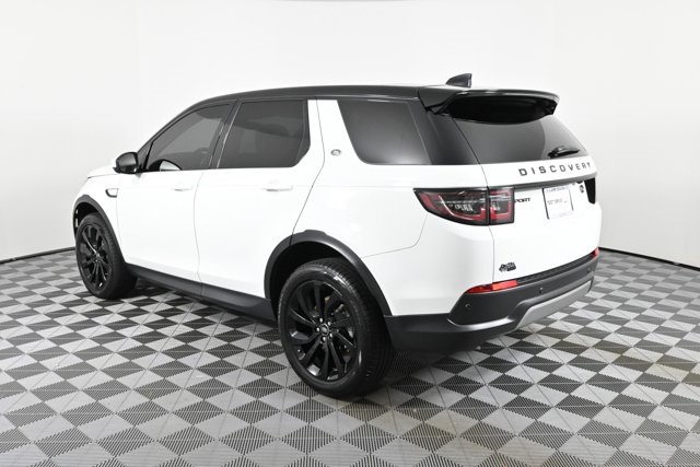 2022 Land Rover Discovery Sport SE photo 7