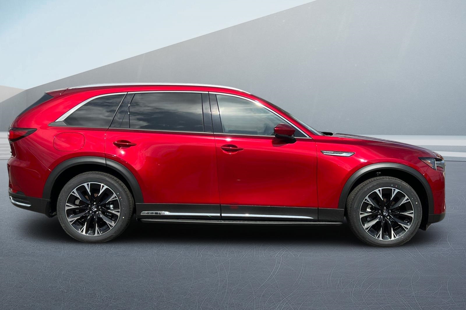 2025 Mazda CX-90 Premium Plus photo 2