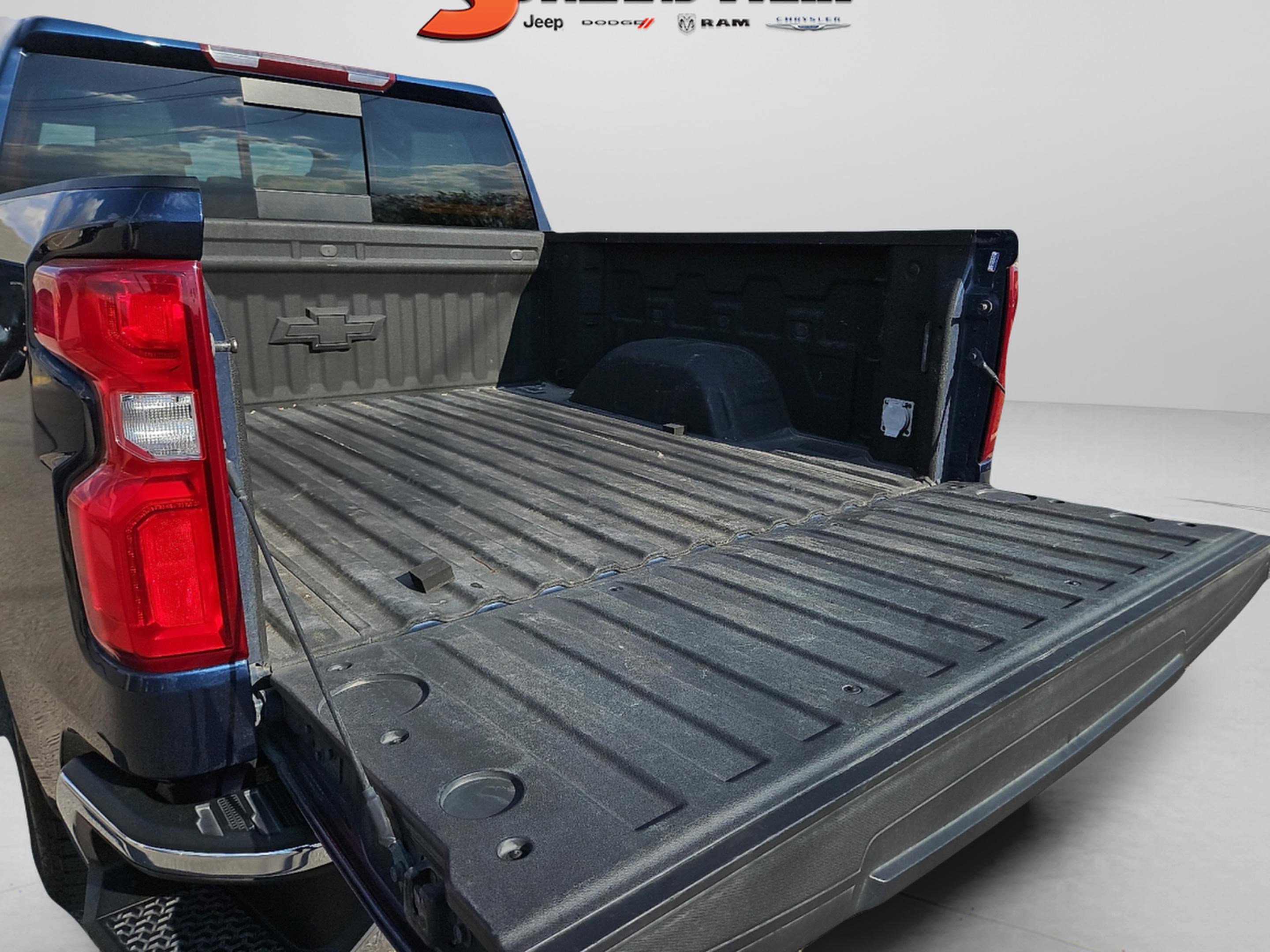 2021 Chevrolet Silverado LTZ photo 30