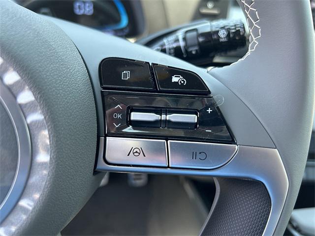 2025 Hyundai Elantra SEL Sport photo 9