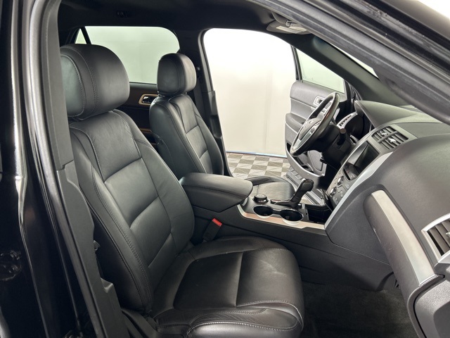 2015 Ford Explorer XLT photo 18