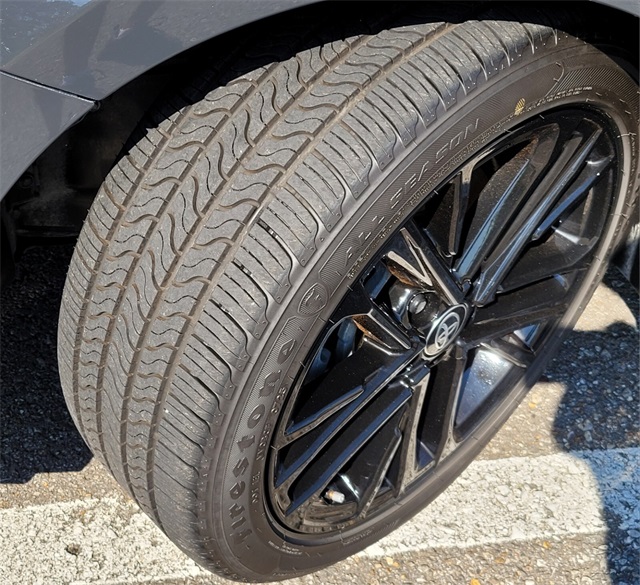 2025 Toyota Camry SE photo 19
