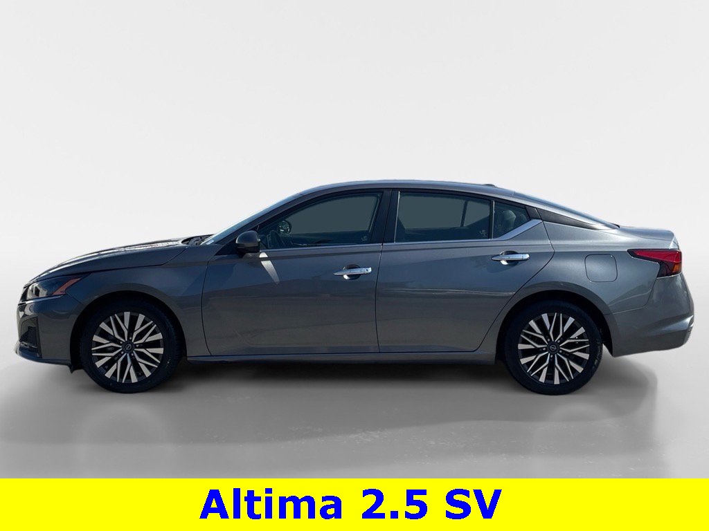2023 Nissan Altima 2.5 SV photo 2