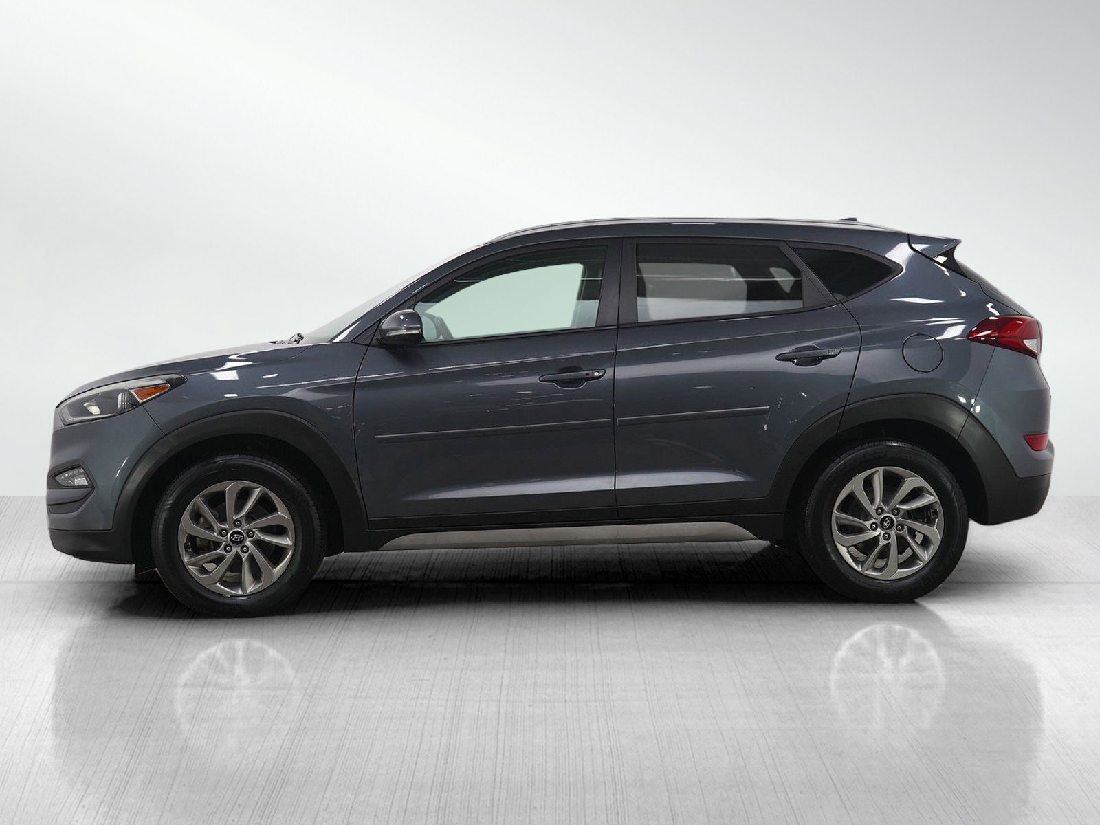 Used 2017 Hyundai Tucson SE Plus with VIN KM8J3CA43HU442608 for sale in Burnsville, Minnesota