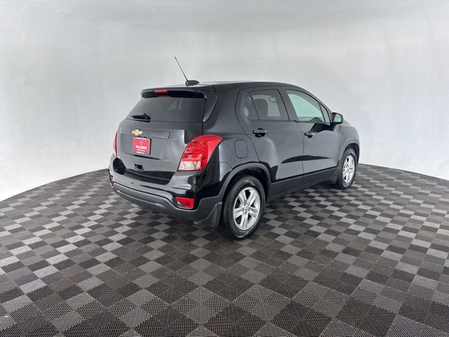 2019 Chevrolet Trax LS photo 3