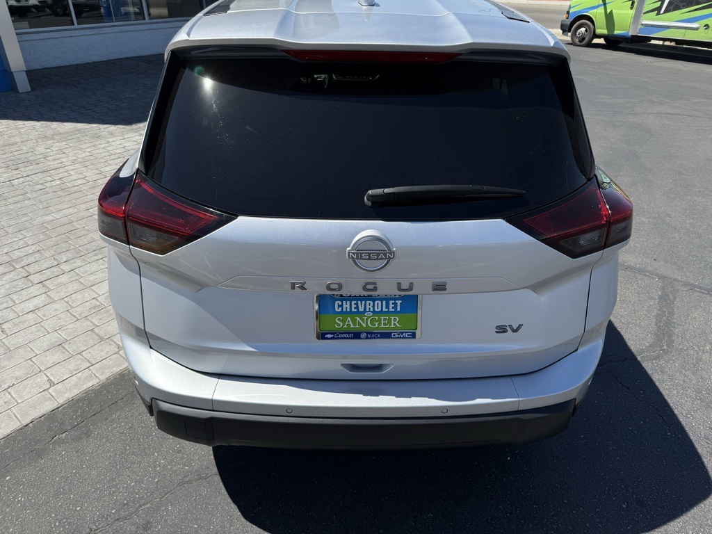 2024 Nissan Rogue SV photo 8