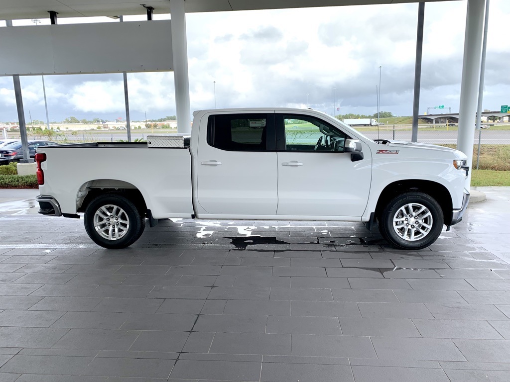 2021 Chevrolet Silverado 1500 LT photo 4