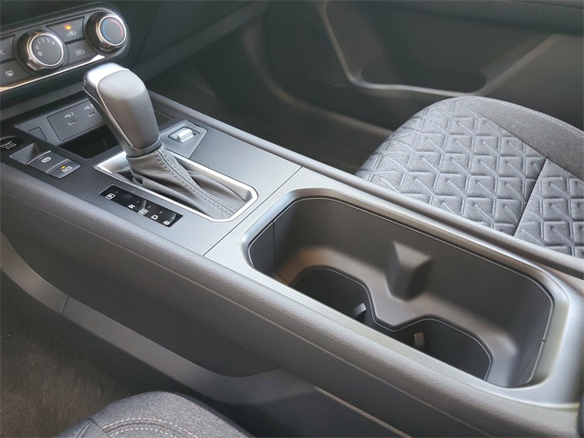 2025 Nissan Kicks SV photo 4