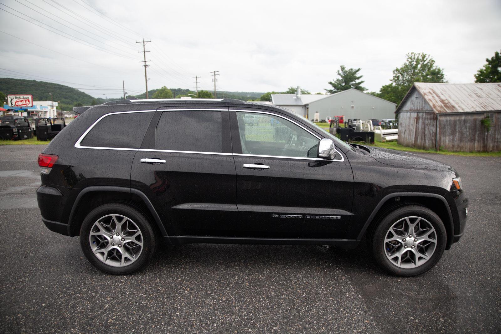 2022 Jeep Cherokee Limited photo 2
