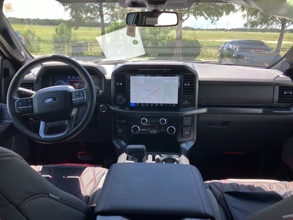 2024 Ford F-150 XLT photo 4