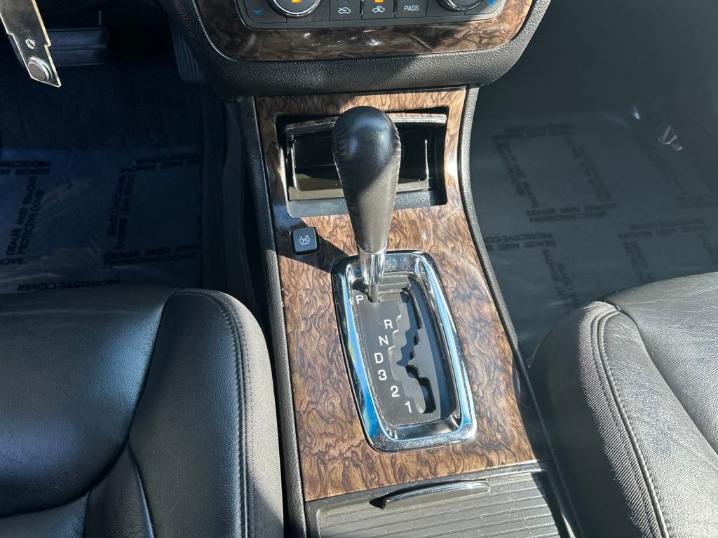 2008 Cadillac DTS Base photo 12