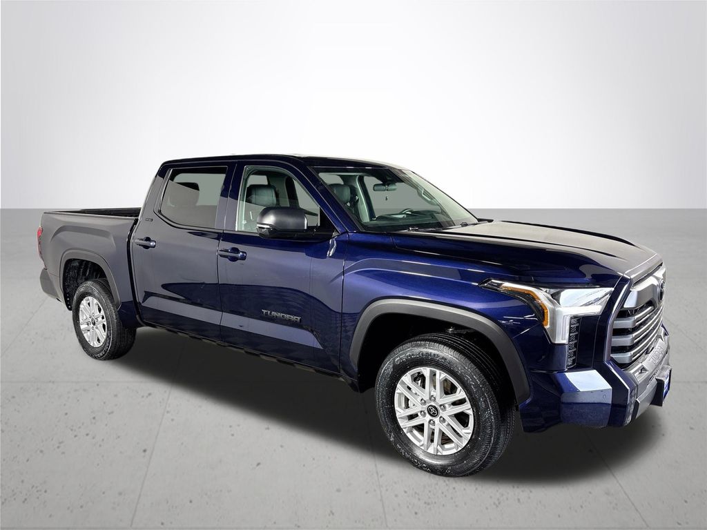 2024 Toyota Tundra SR5 photo 4