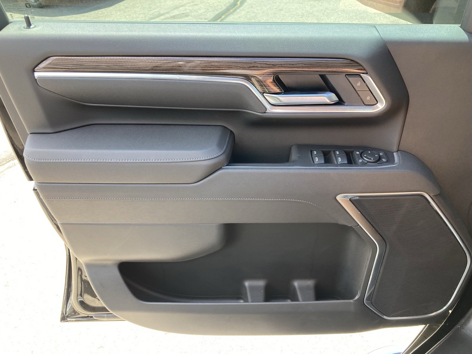 2025 Chevrolet Silverado 2500HD LT photo 13