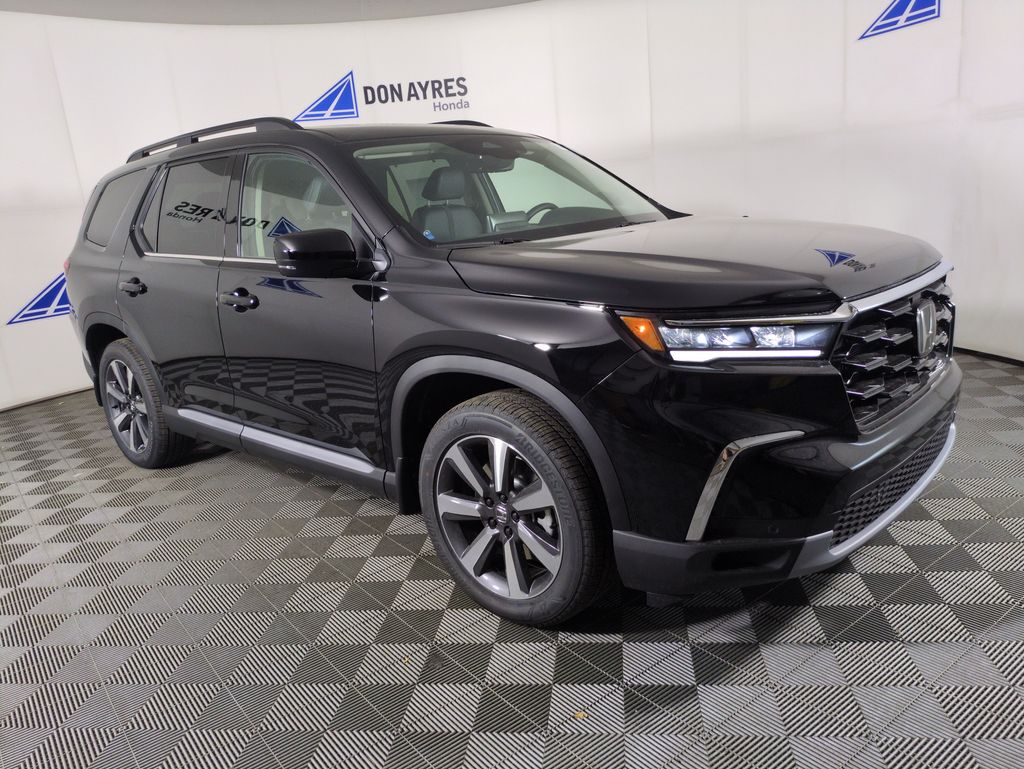2025 Honda Pilot Touring photo 4
