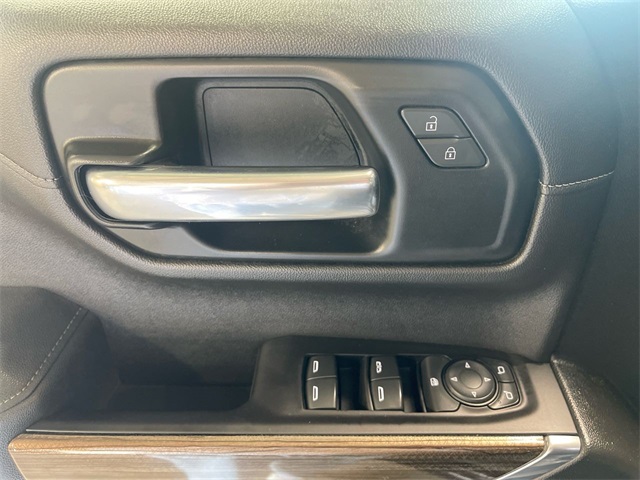 2020 Chevrolet Silverado 1500 RST photo 9