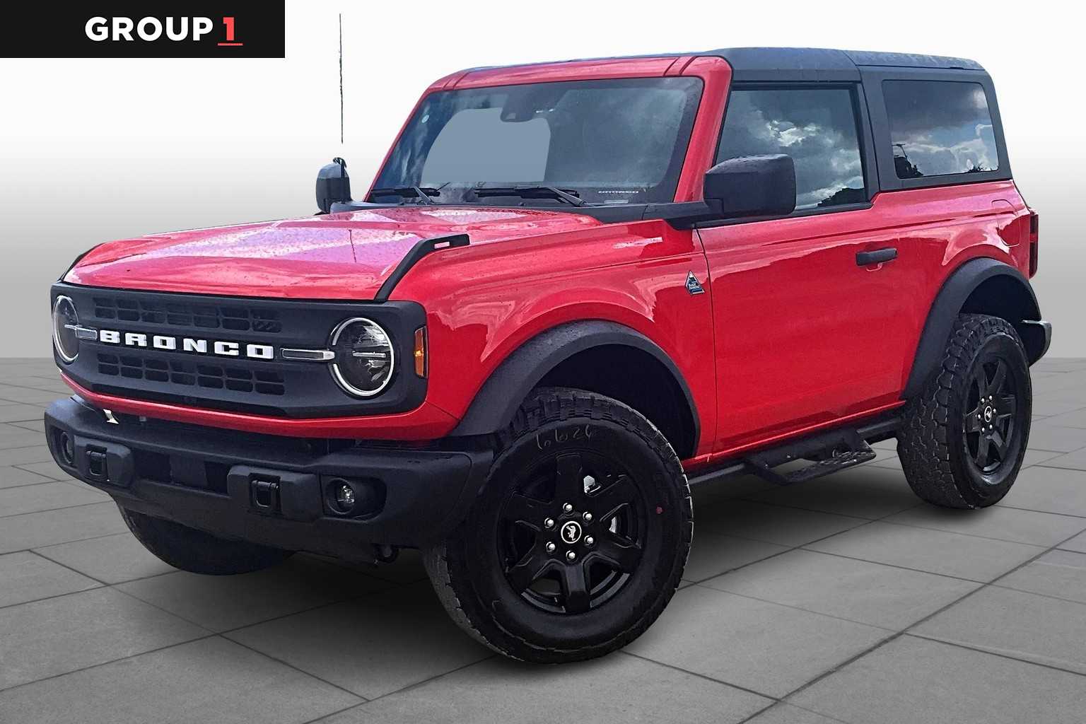 2024 Ford Bronco 2-Door Black Diamond's photo