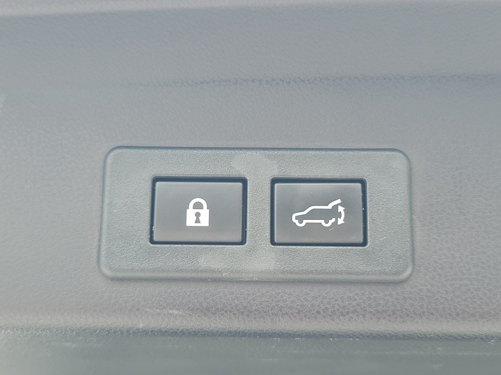 2022 Subaru Ascent Onyx Edition photo 14
