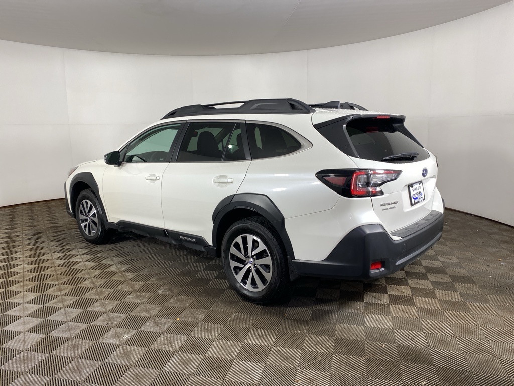 2023 Subaru Outback Premium photo 5