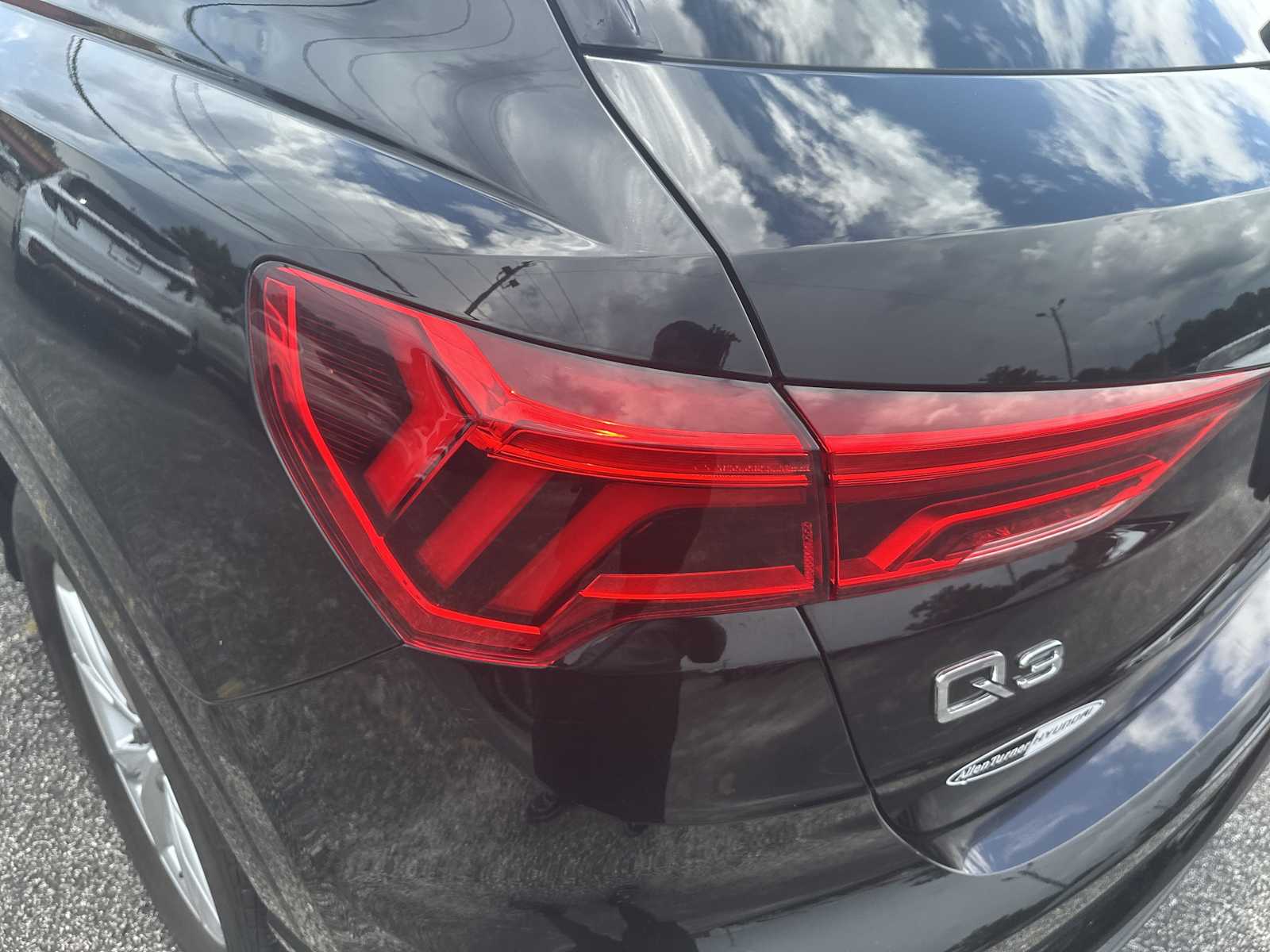 2024 Audi Q3 S line Premium photo 10