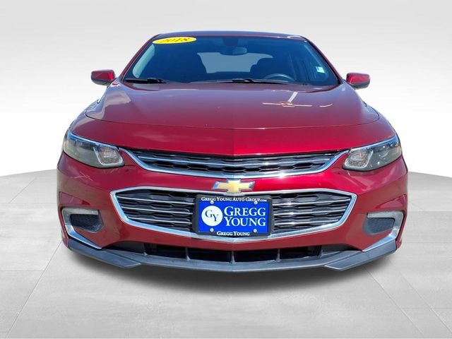 2018 Chevrolet Malibu 1LT photo 2