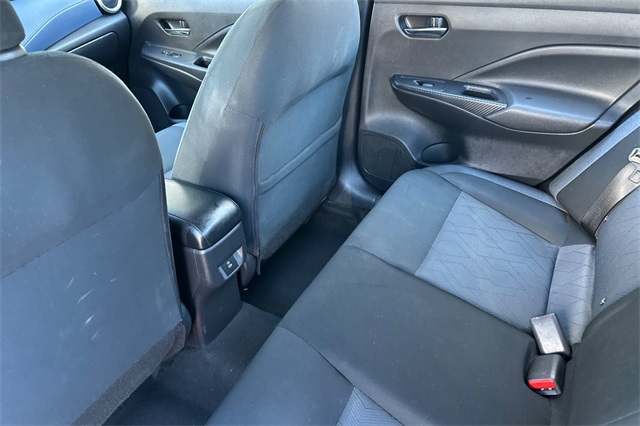 2023 Nissan Versa 1.6 SV photo 15