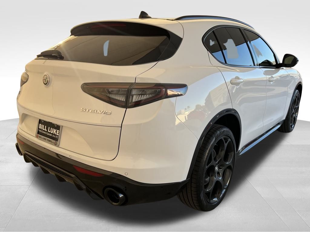 2024 Alfa Romeo Stelvio Tributo Italiano photo 2