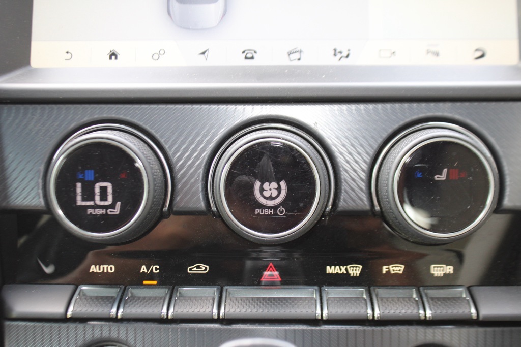 2022 Jaguar F-TYPE P450 R-Dynamic photo 20