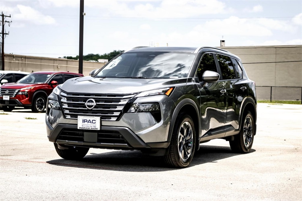 2025 Nissan Rogue SV photo 5