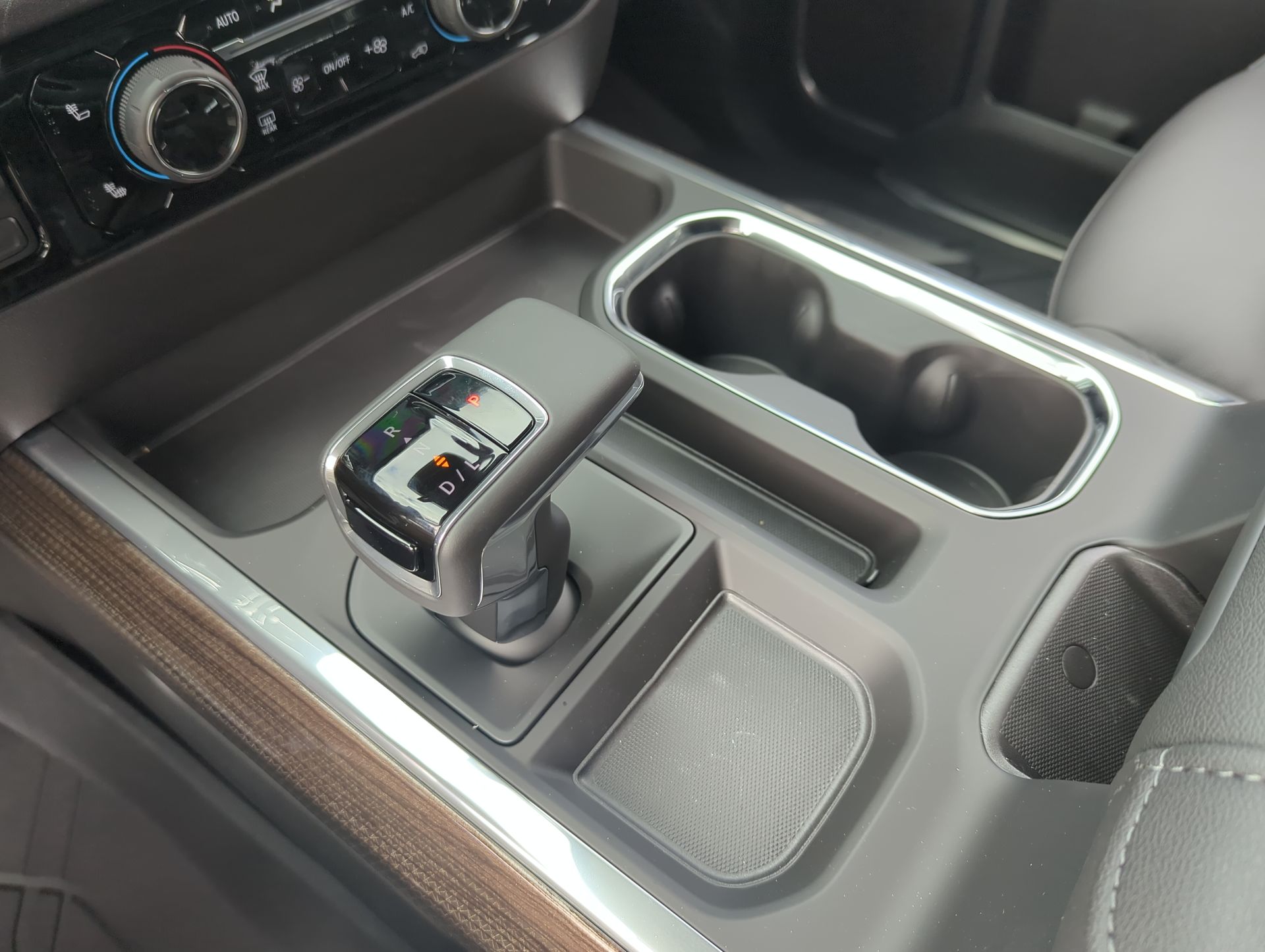 2026 Chevrolet Silverado 1500 RST photo 8