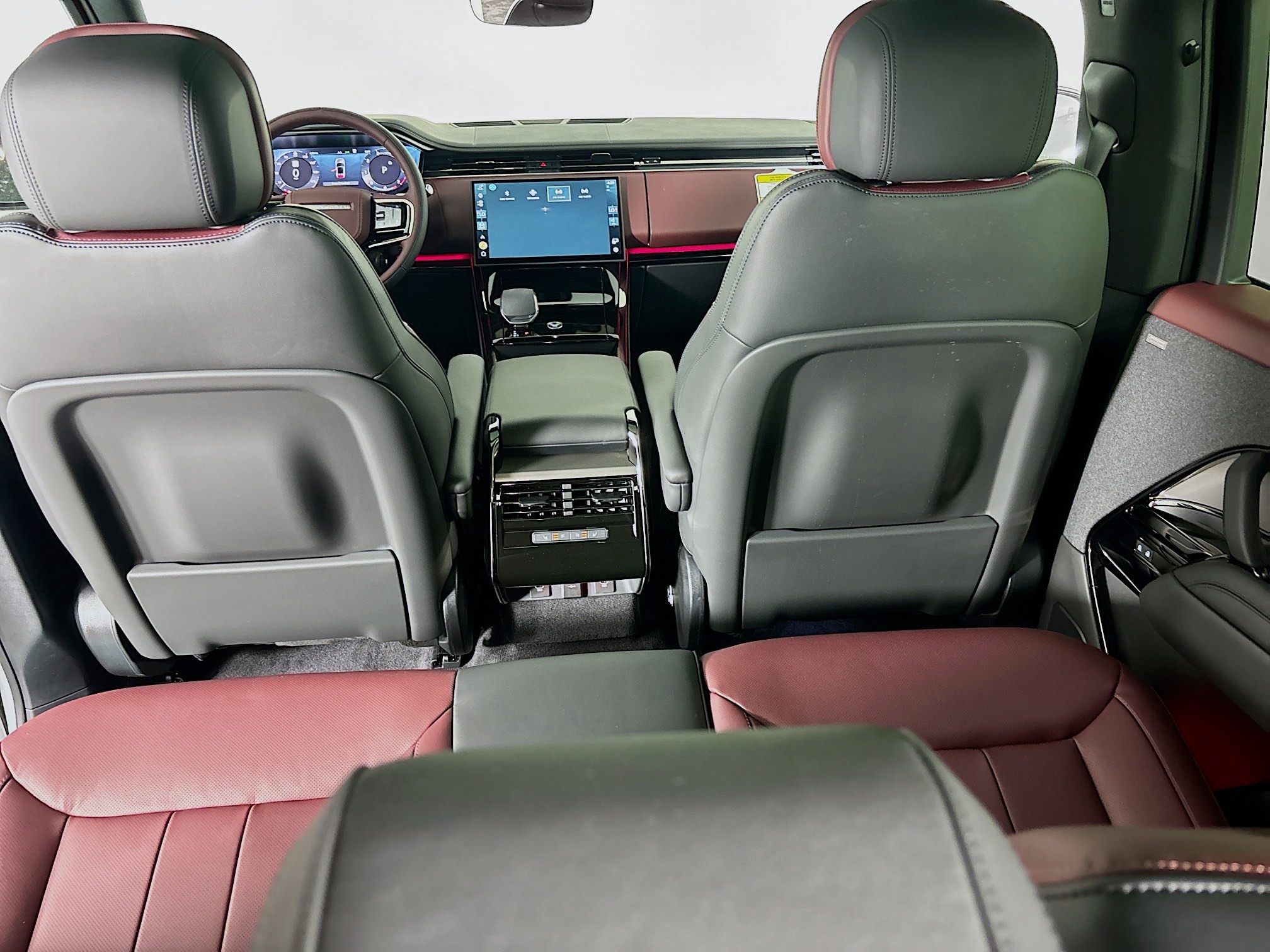 2025 Land Rover Range Rover Sport SE photo 22
