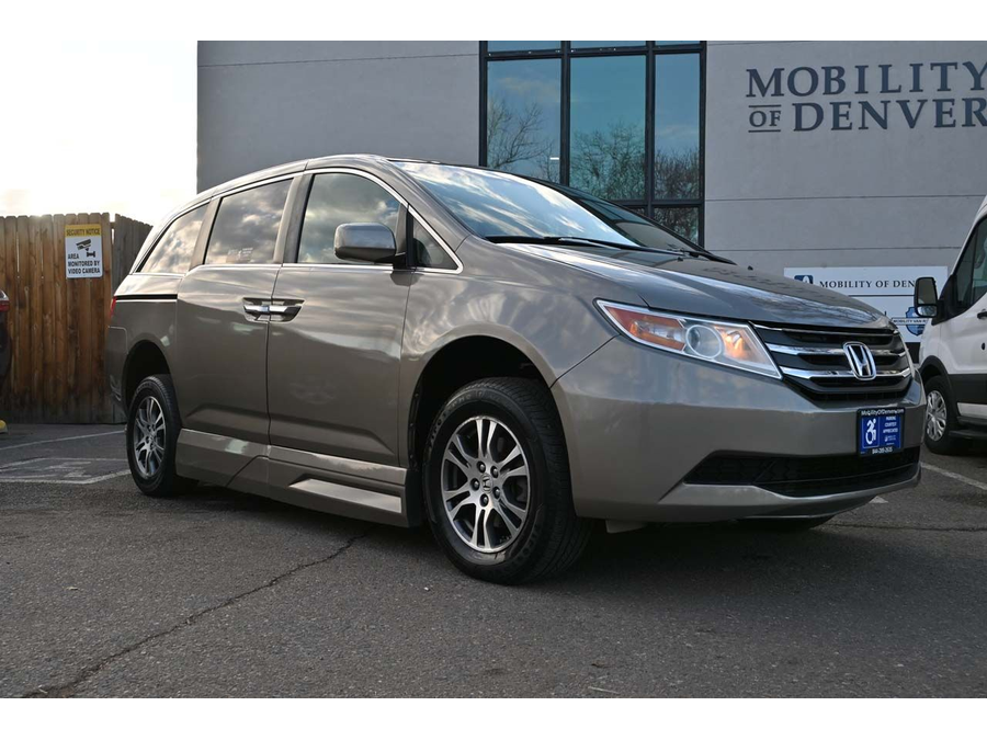 2011 Honda Odyssey EX-L photo 3