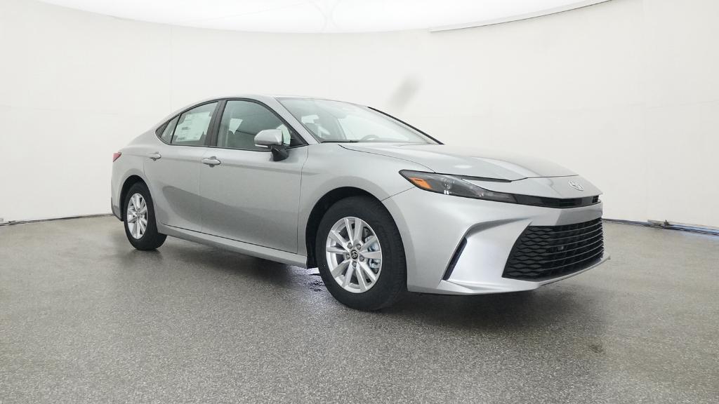 2025 Toyota Camry LE photo 28