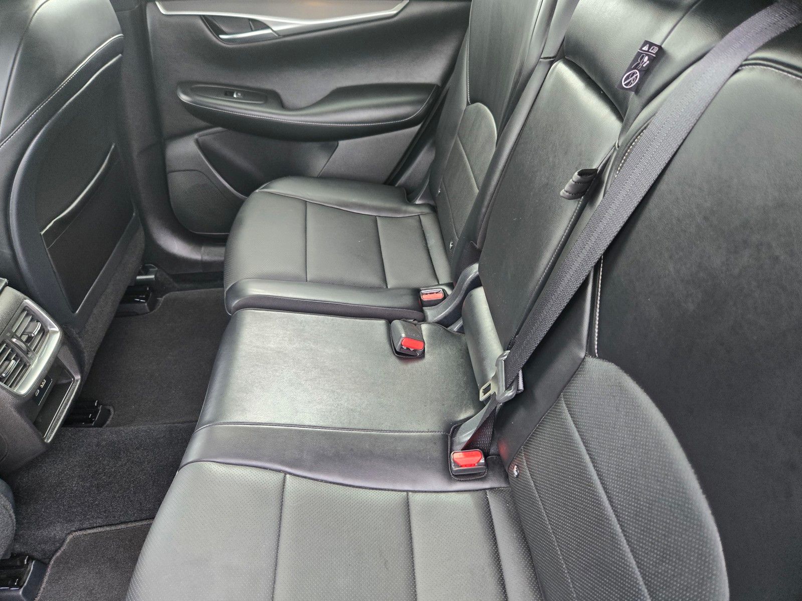 2022 Infiniti QX50 Luxe photo 10