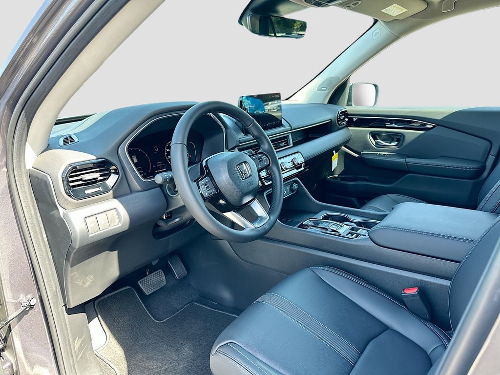 2025 Honda Pilot Touring photo 9