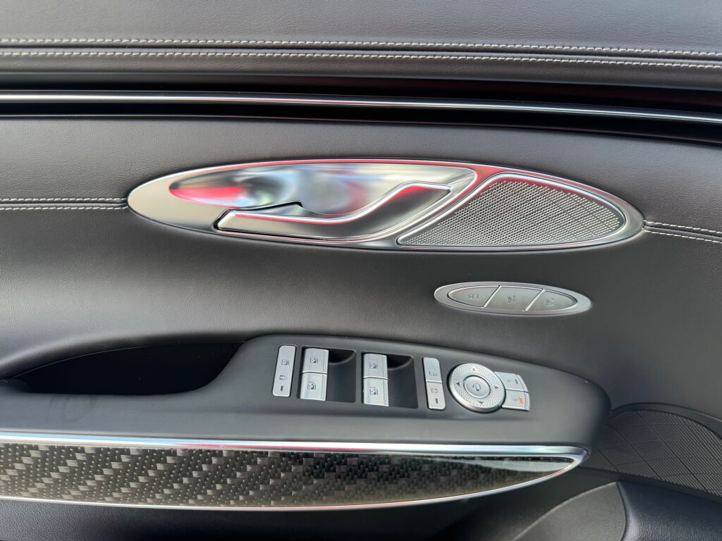 2024 Genesis GV70 3.5T Sport photo 10