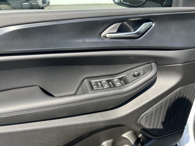 2025 Jeep Grand Cherokee Altitude photo 6