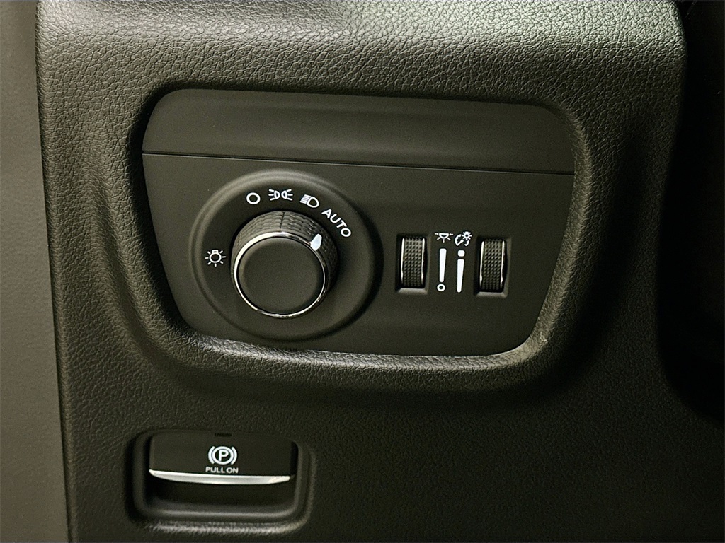 2025 Jeep Grand Cherokee Altitude X photo 33