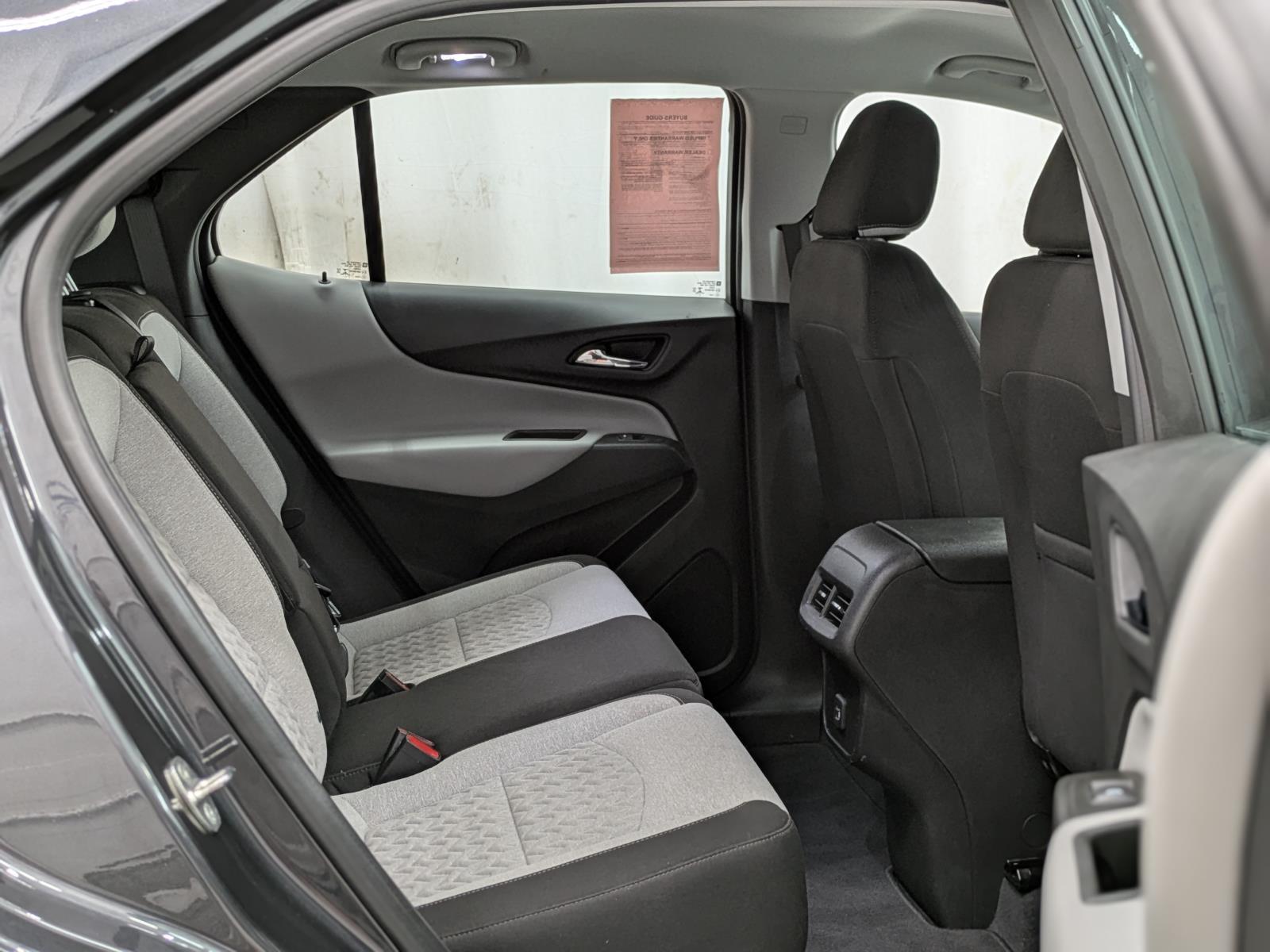 2022 Chevrolet Equinox LS photo 17