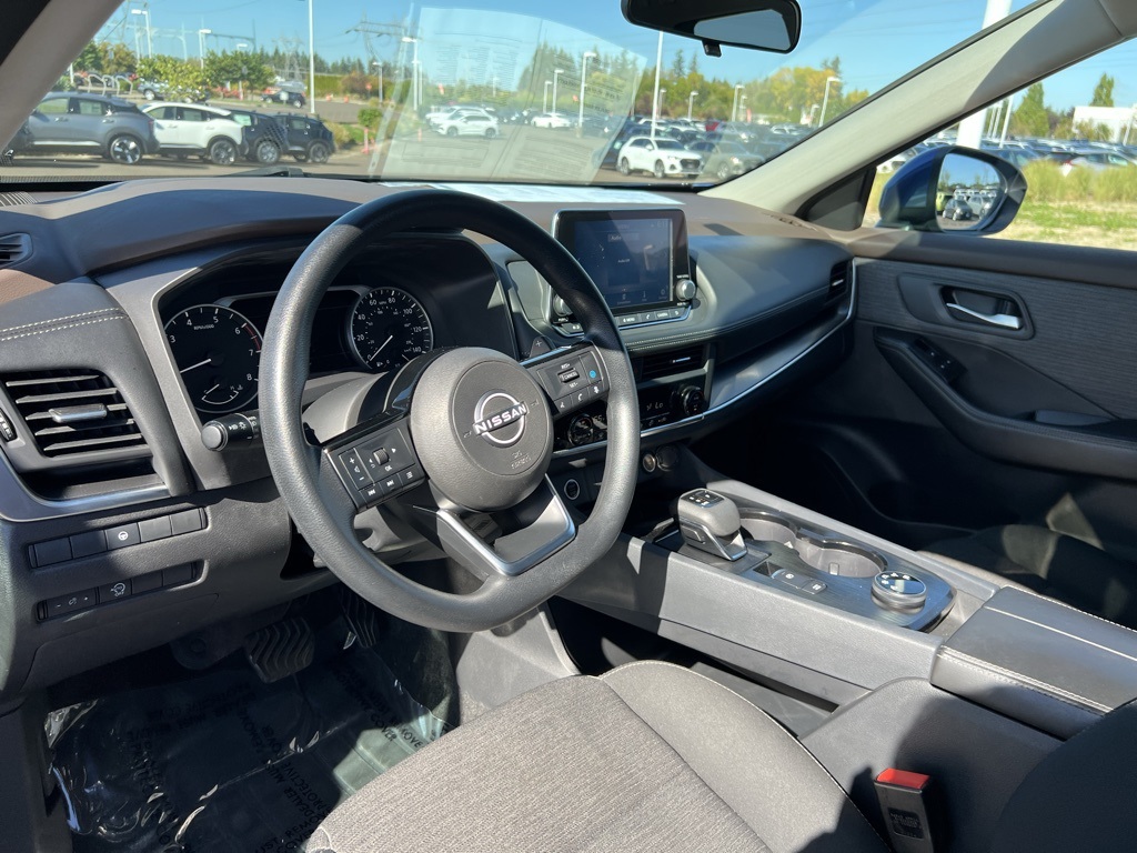 2023 Nissan Rogue SV photo 12