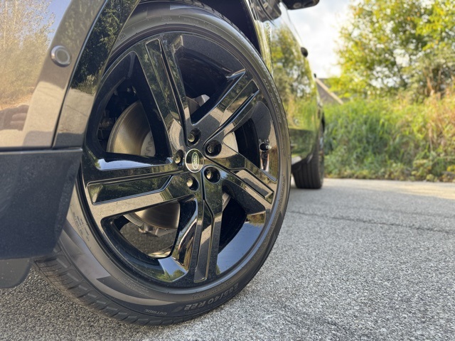 2026 Land Rover Discovery SE photo 2