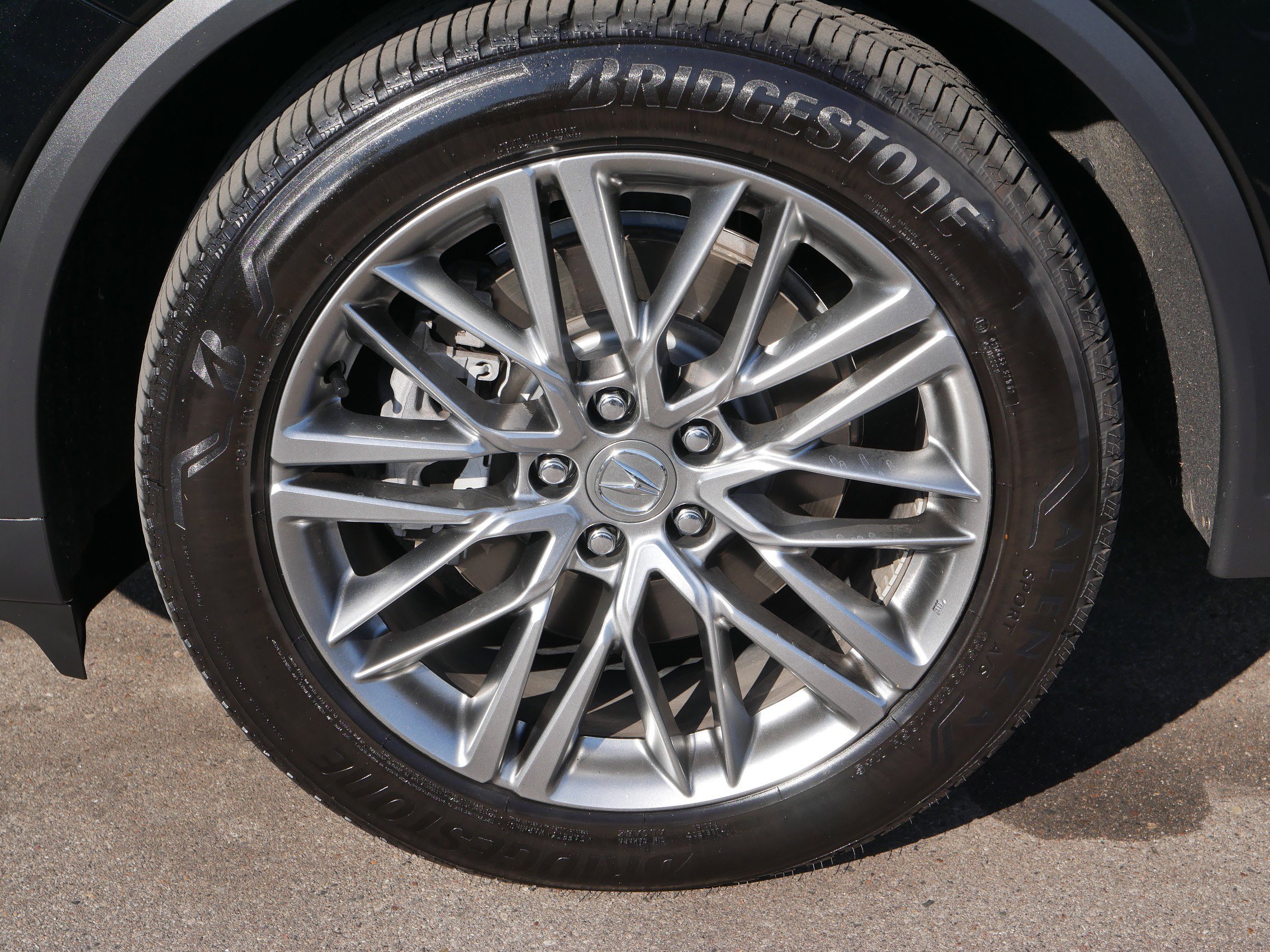 2024 Acura MDX SH-AWD Advance photo 15