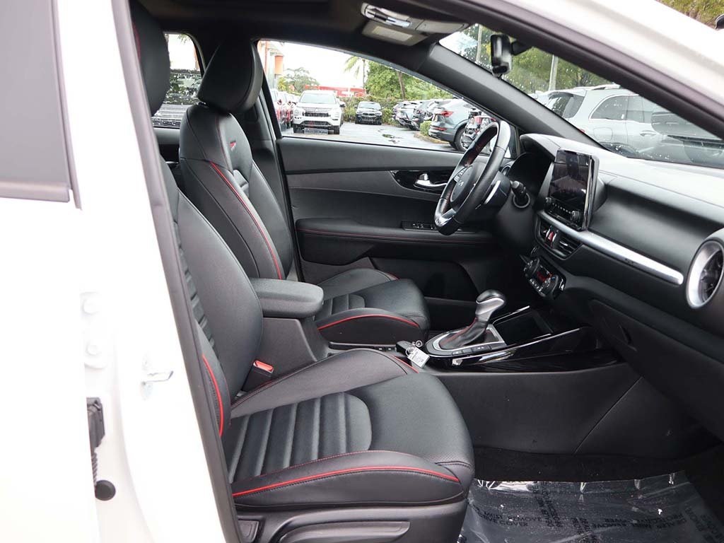 2023 Kia Forte GT photo 31